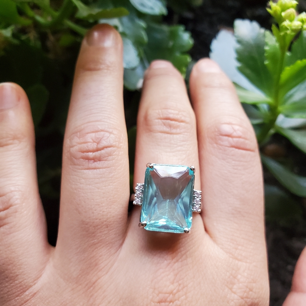 NWOT Silver Aquamarine Ring - Picture 3 of 16